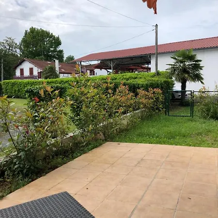 Apartment Cosy, En Rez De Chaussee, En Plein Centre De Les Bains *
